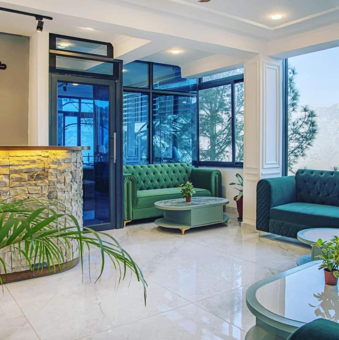Host Jatin Mountain Crest Kasauli 7Oi827O7O3 Apartment Bagian luar foto